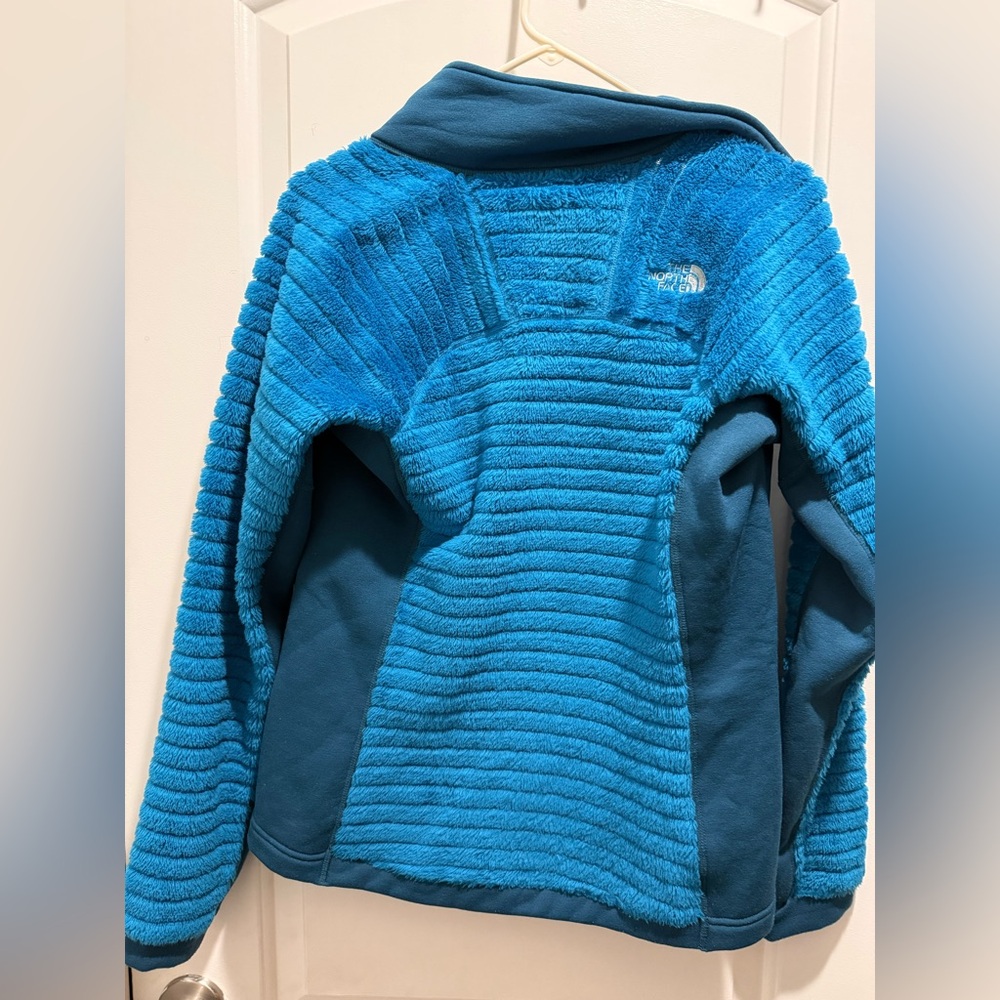 The North Face Women's Bright Blue Plush Fleece Jacket - Picture 6 of 7